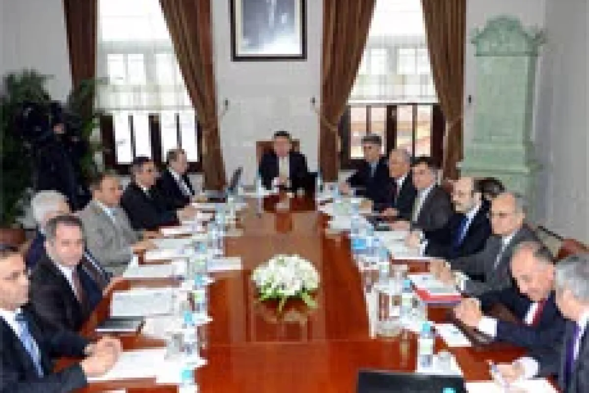 YÖK'ün iştahını kabartan mallar!