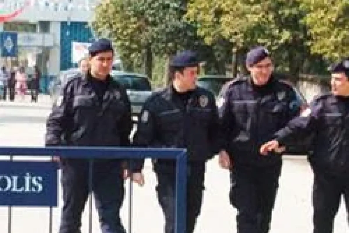 Artık her okulda polis olacak