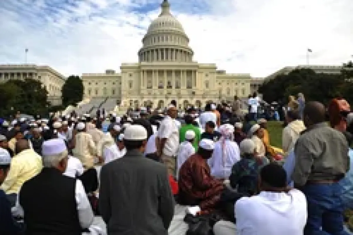 Beyaz Saray'da namaz çıldırttı