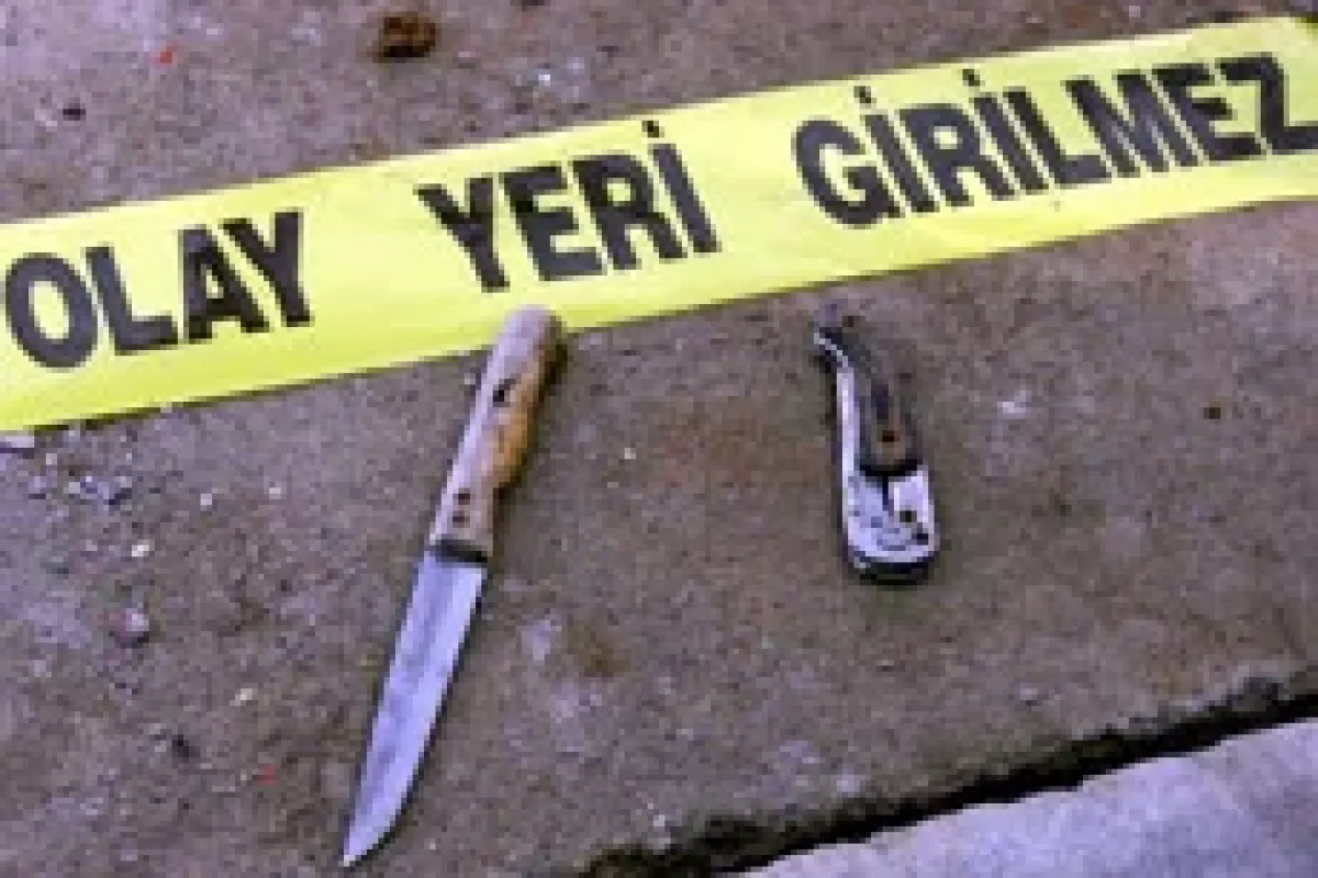 Eczacıyı müşteri için bıçaklattı