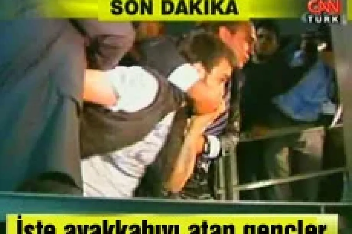 IMF Başkanı'na ayakkabı fırlattı