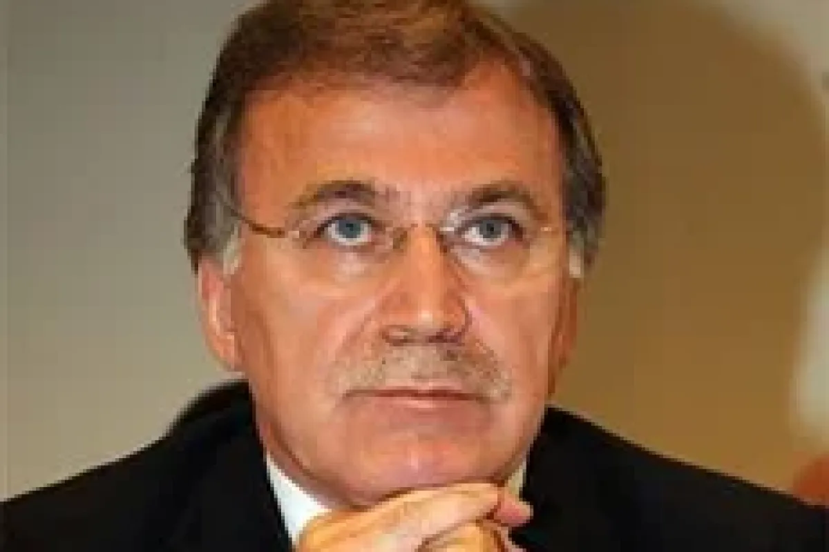 Şahin askeri görmekten mutlu