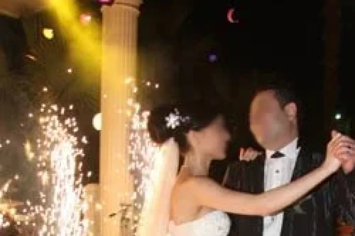 Gelinle damat az kalsın ölüyordu