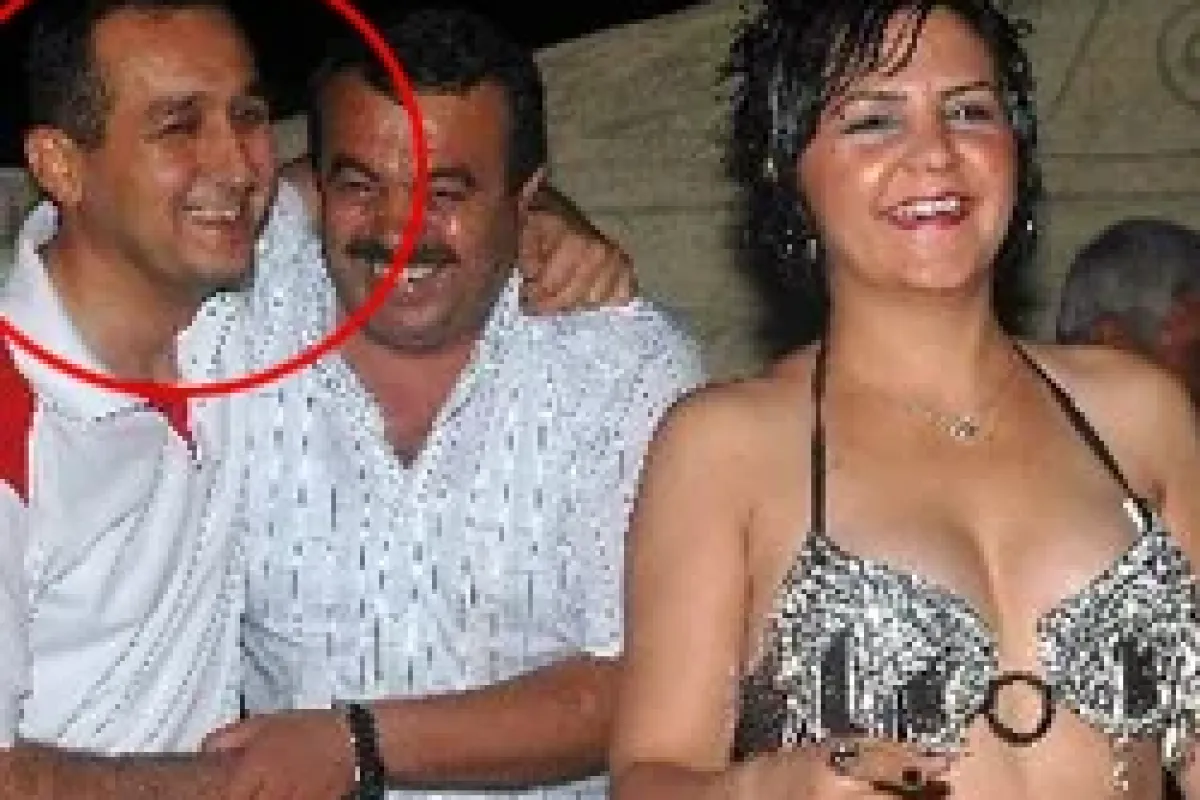 Kaymakam fuhuş yuvasındaymış!