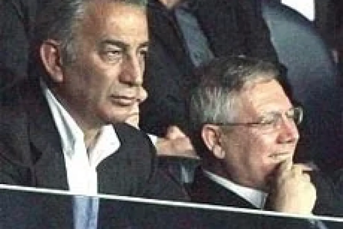Aziz Yıldırım zafer sarhoşu