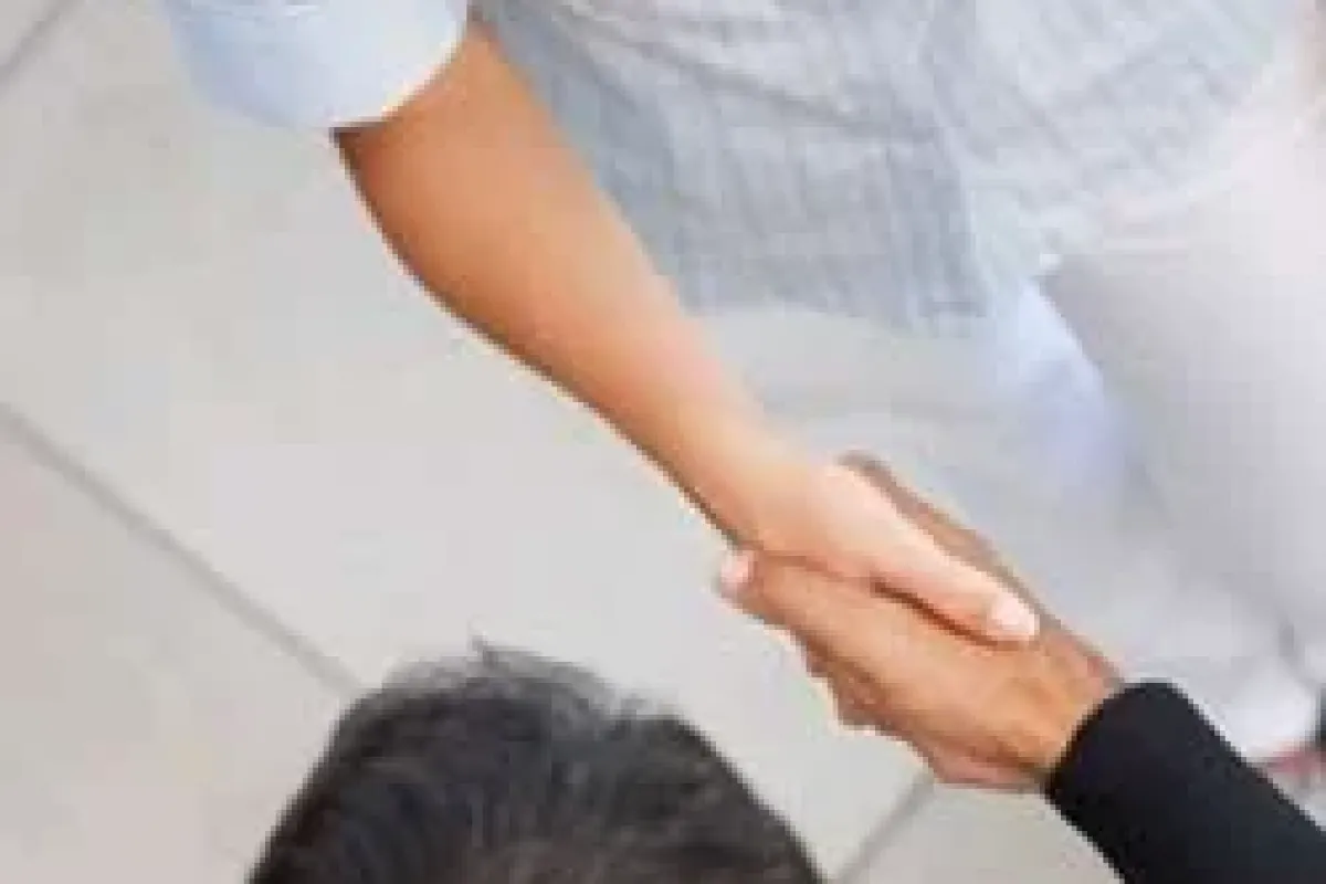 Tanışırken vücut dilinize dikkat edin!