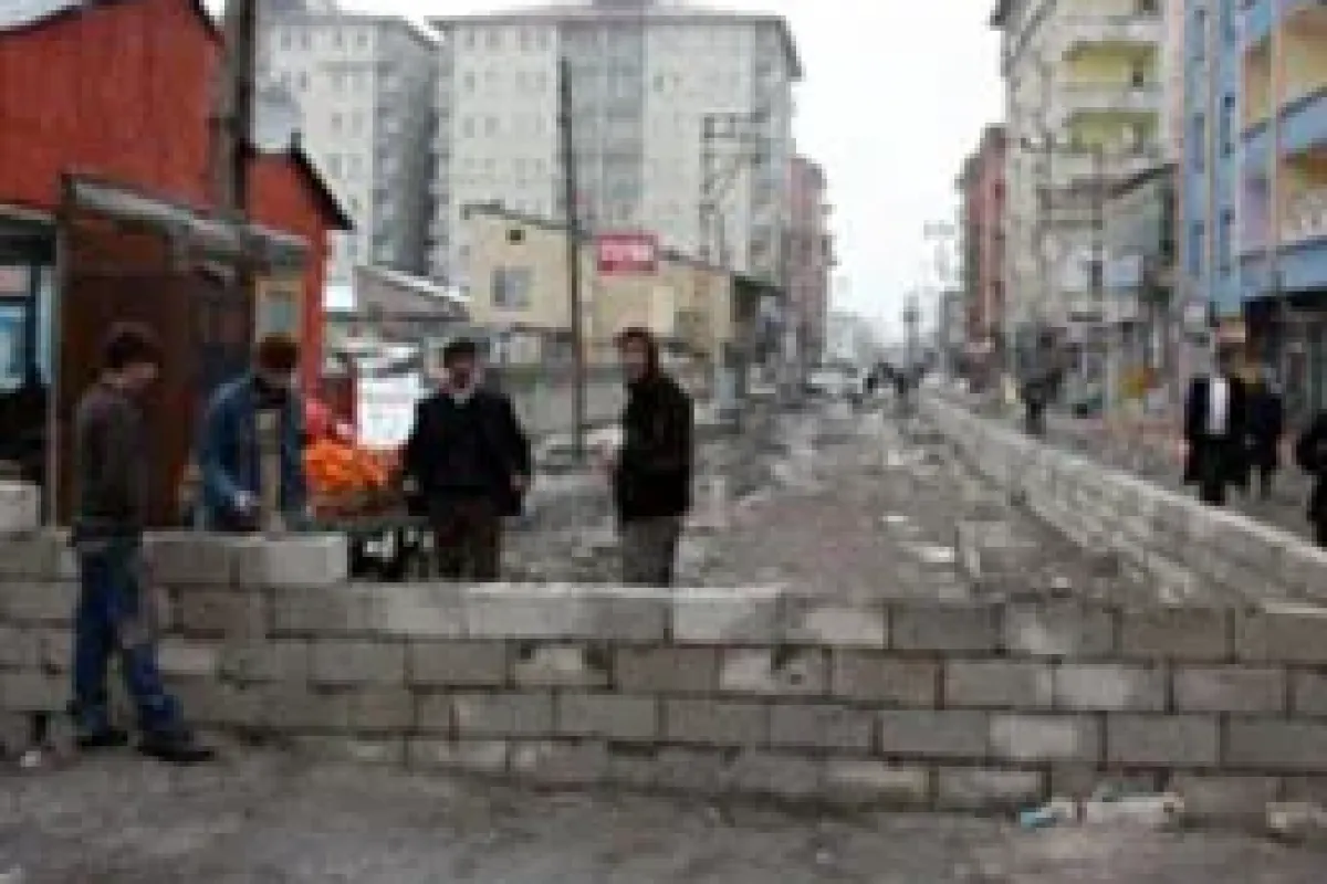 Bu da Ağrı'daki Berlin Duvarı