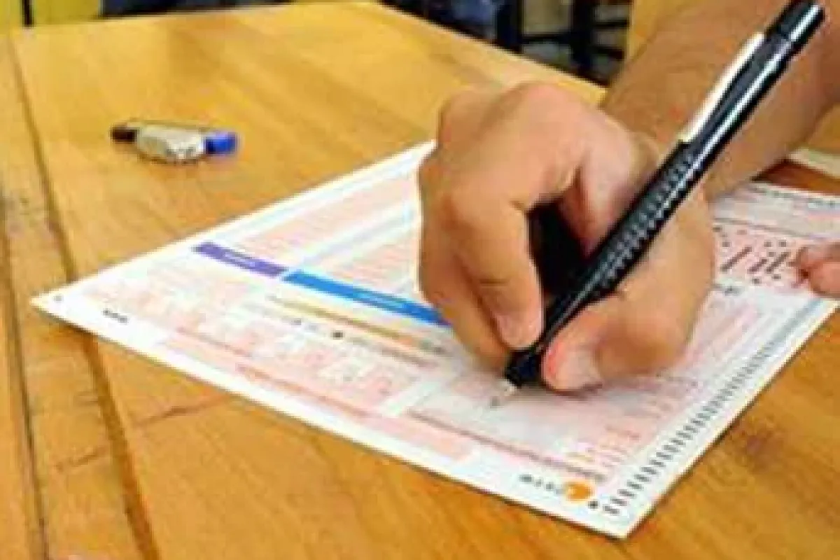 KPSS de Cebinde parası olan kopyayı çekti!