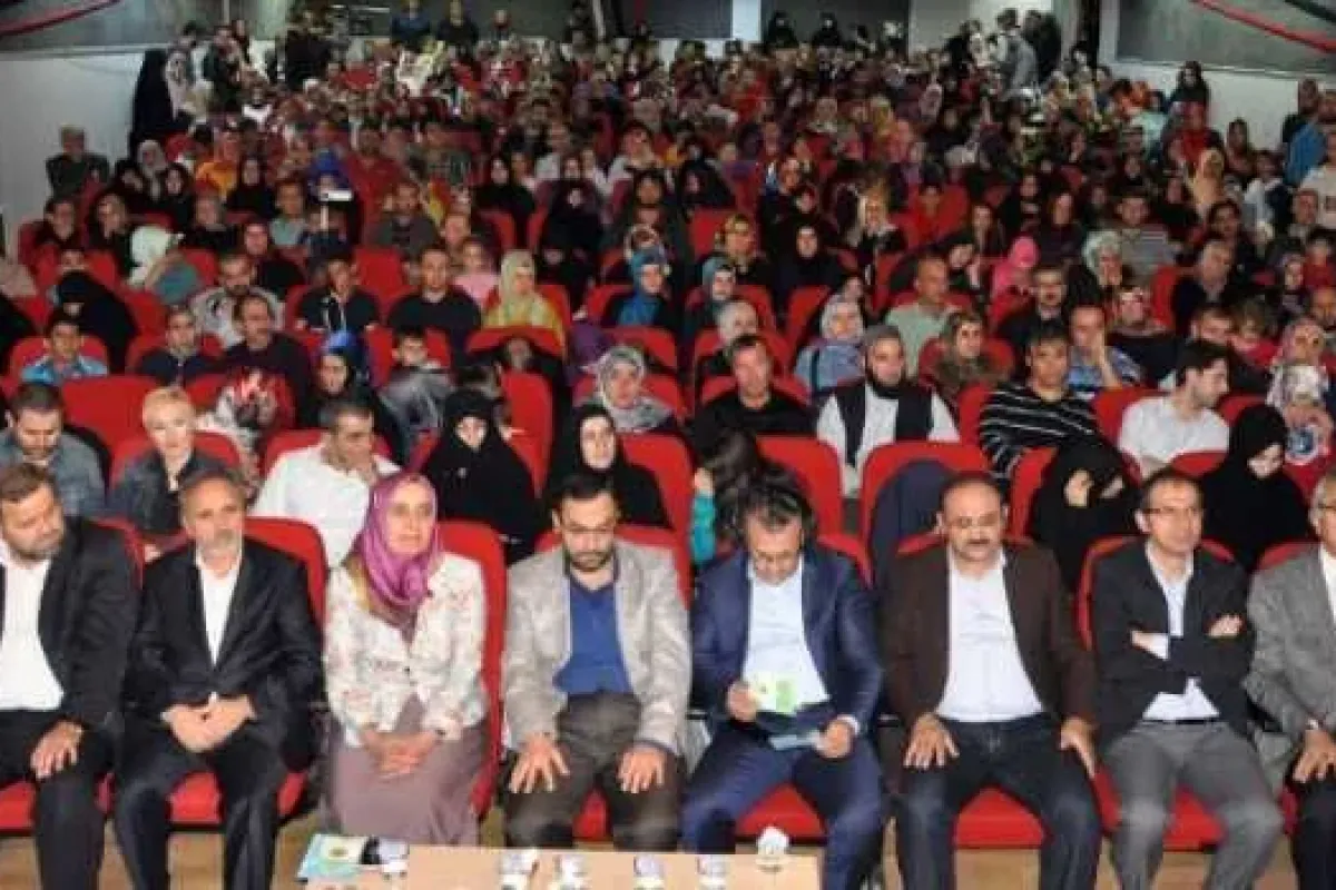 Zekiyiz, Ama Kafa Hep Üçkağıda Çalışıyor