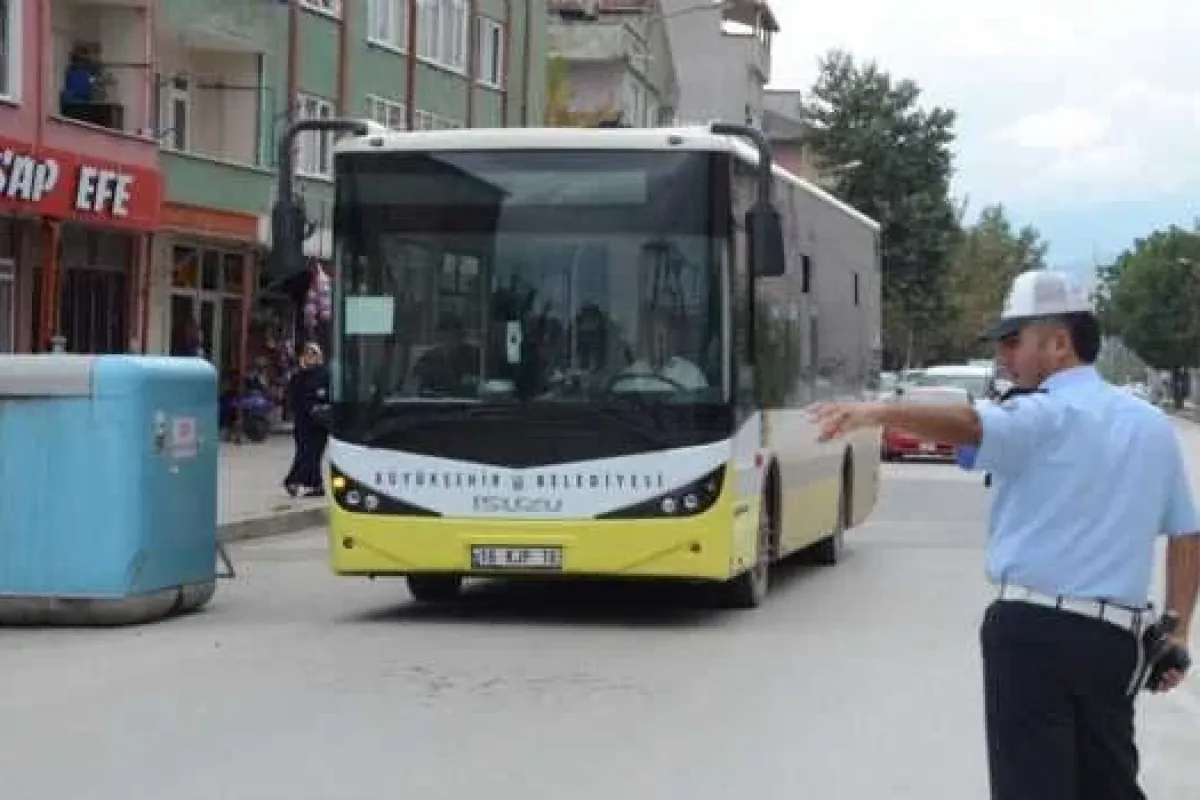 Sarı Otobüste Şok İddia