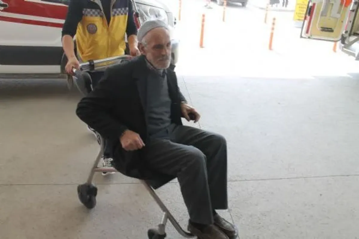 Çarptığı Yaşlı Adamı Yalnız Bırakmadı