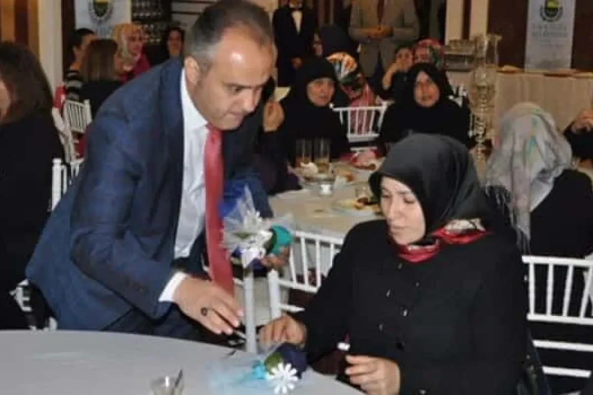 Alinur Aktaş Anneleri Unutmadı