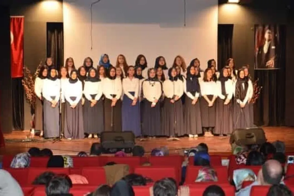 Nilüfer Hacı Kemal Lisesinden Naat Gecesi