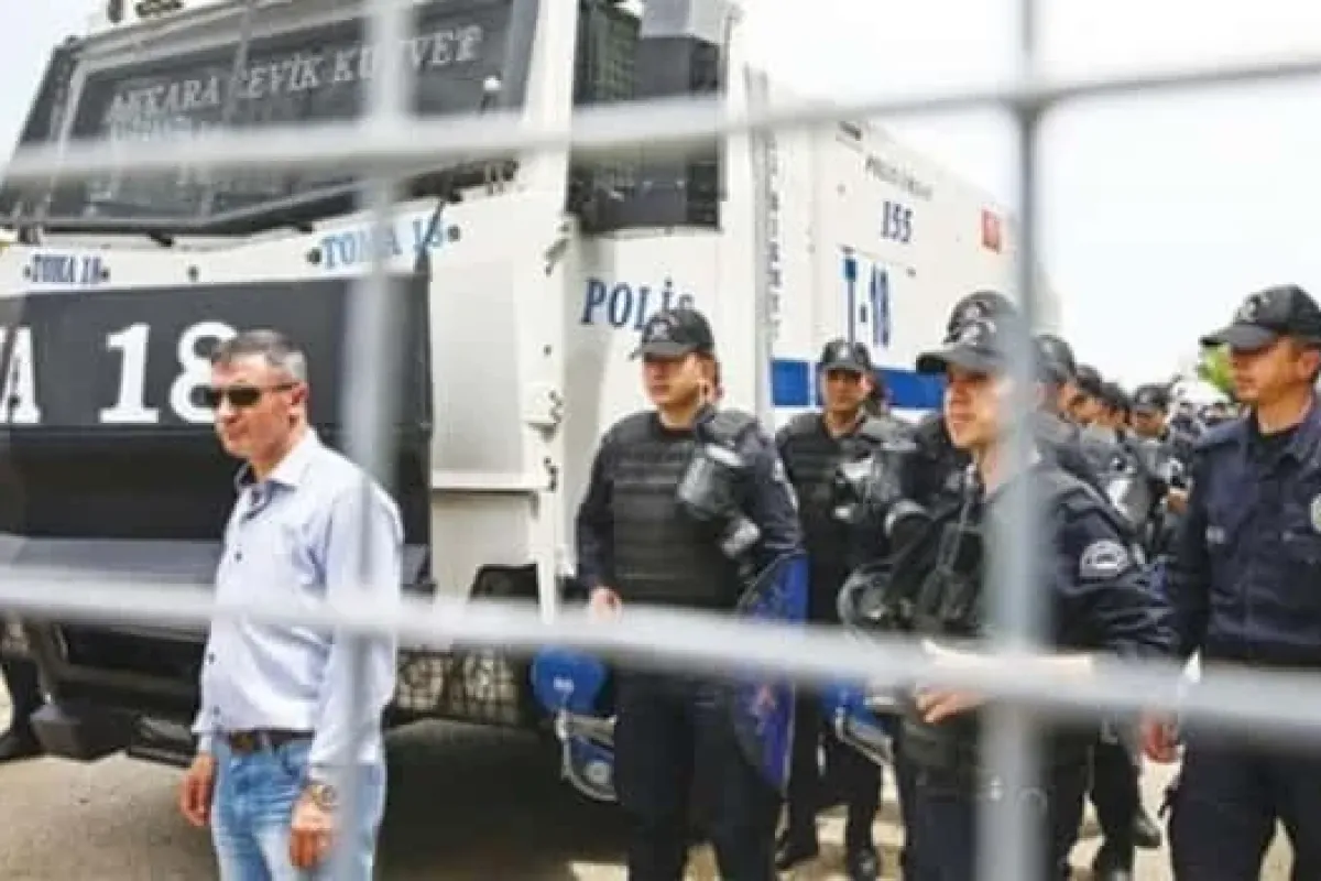 MHPde Muhalifler Tek Araçla, Kongre Yapmak İstedikleri Otele Geliyor