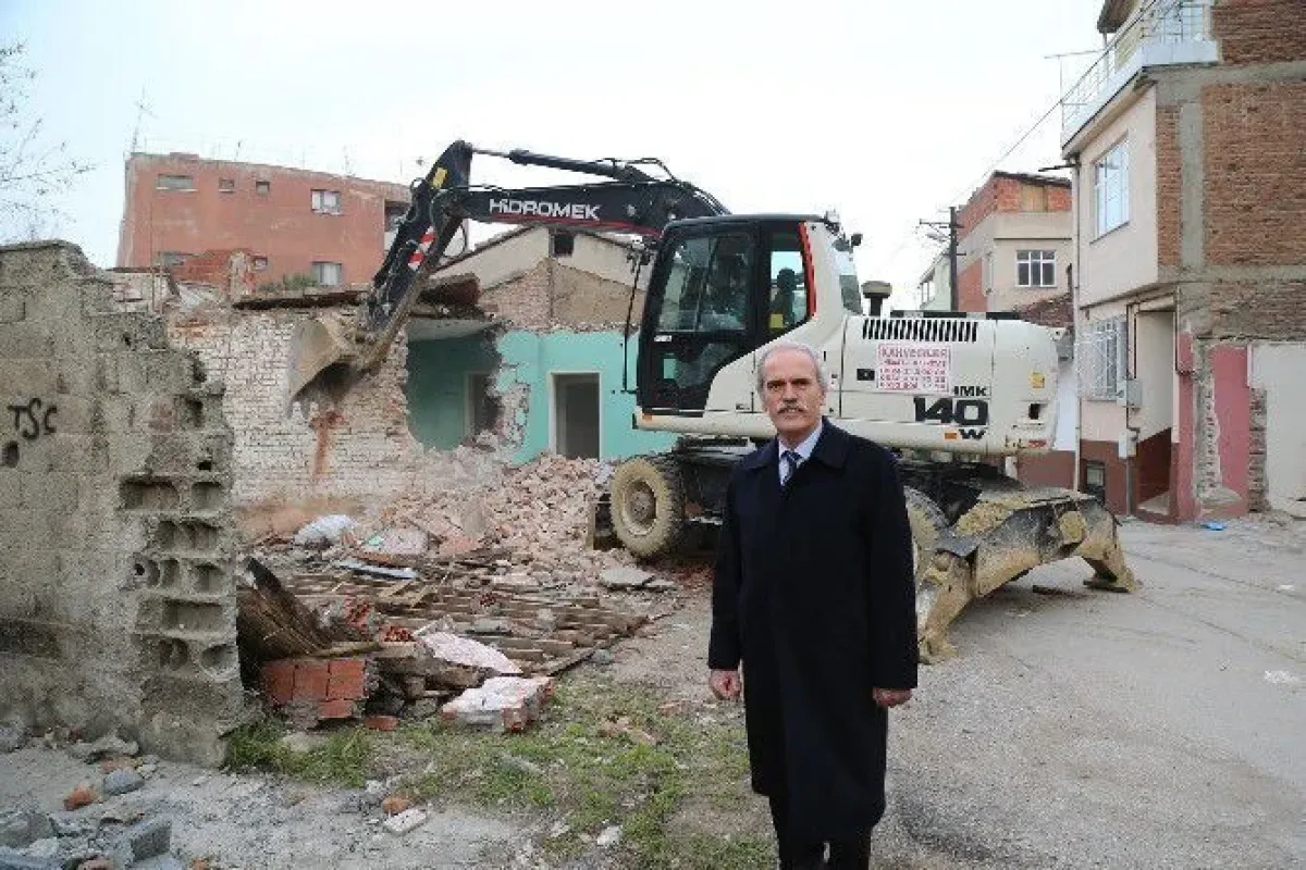 Büyükşehir namık kemale değer katıyor