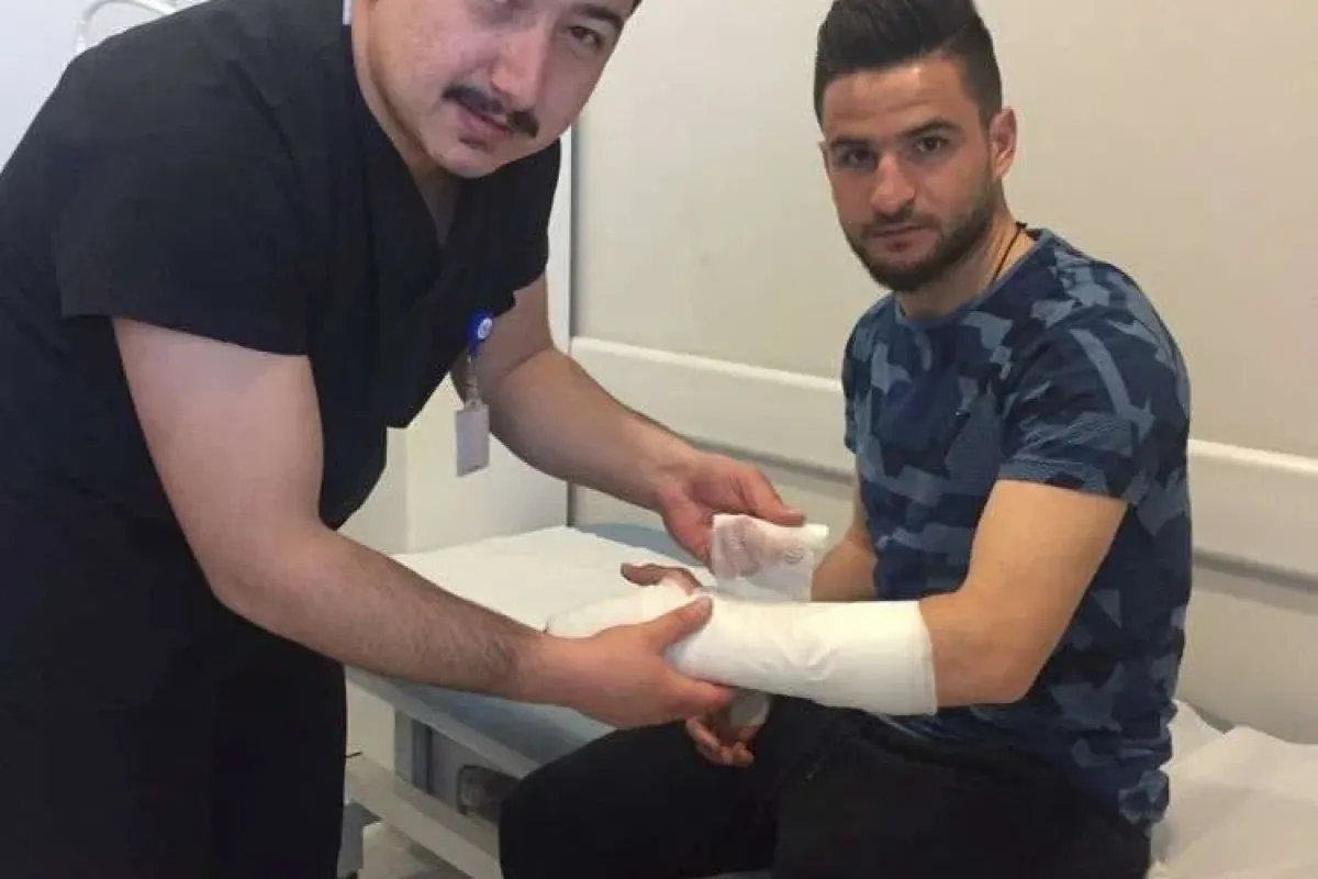 Konyasporlu ömer alinin kırılan eli alçıya alındı