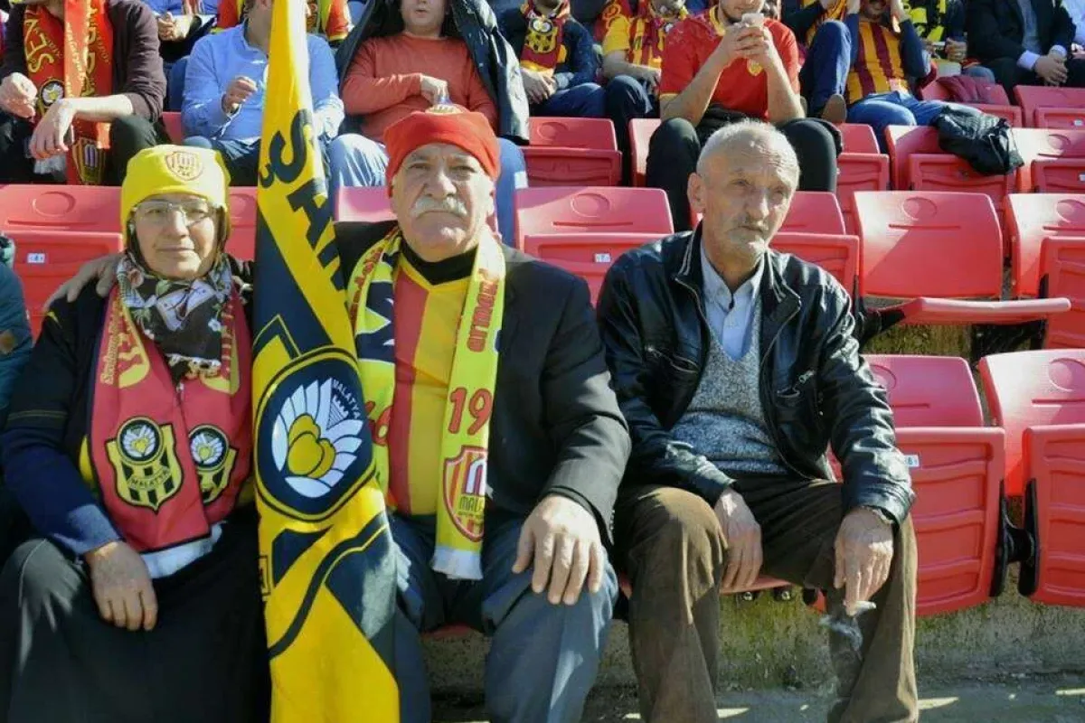 Orhan dede ile fatma ninenin futbol aşkı