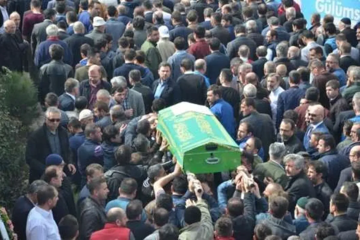 İnegöllü mobilyacı gözyaşları ile uğurlandı