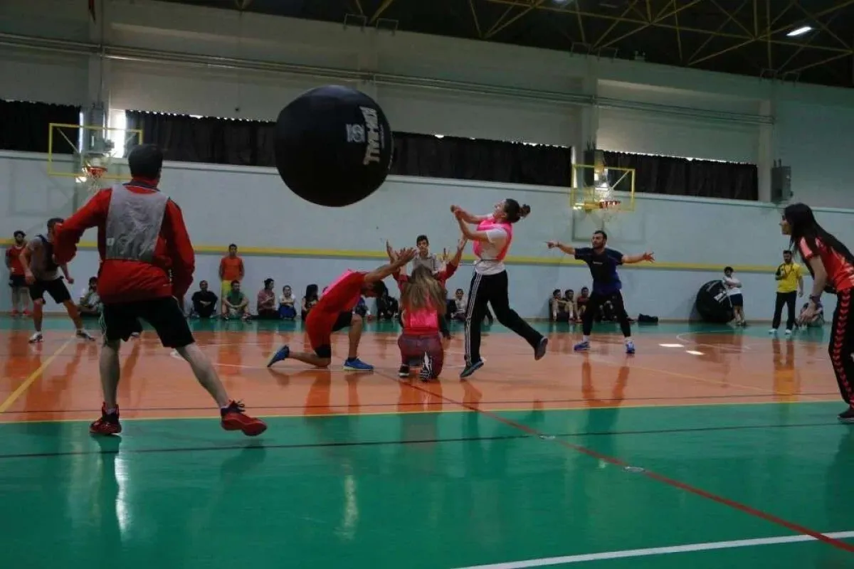 Anadolu üniversitesinden "kin-ball" eğitimi