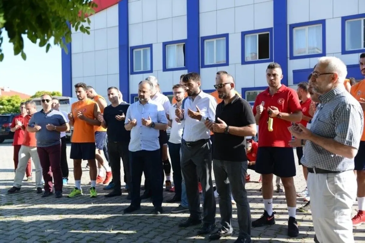 İnegöl Belediyespor sezonu açtı