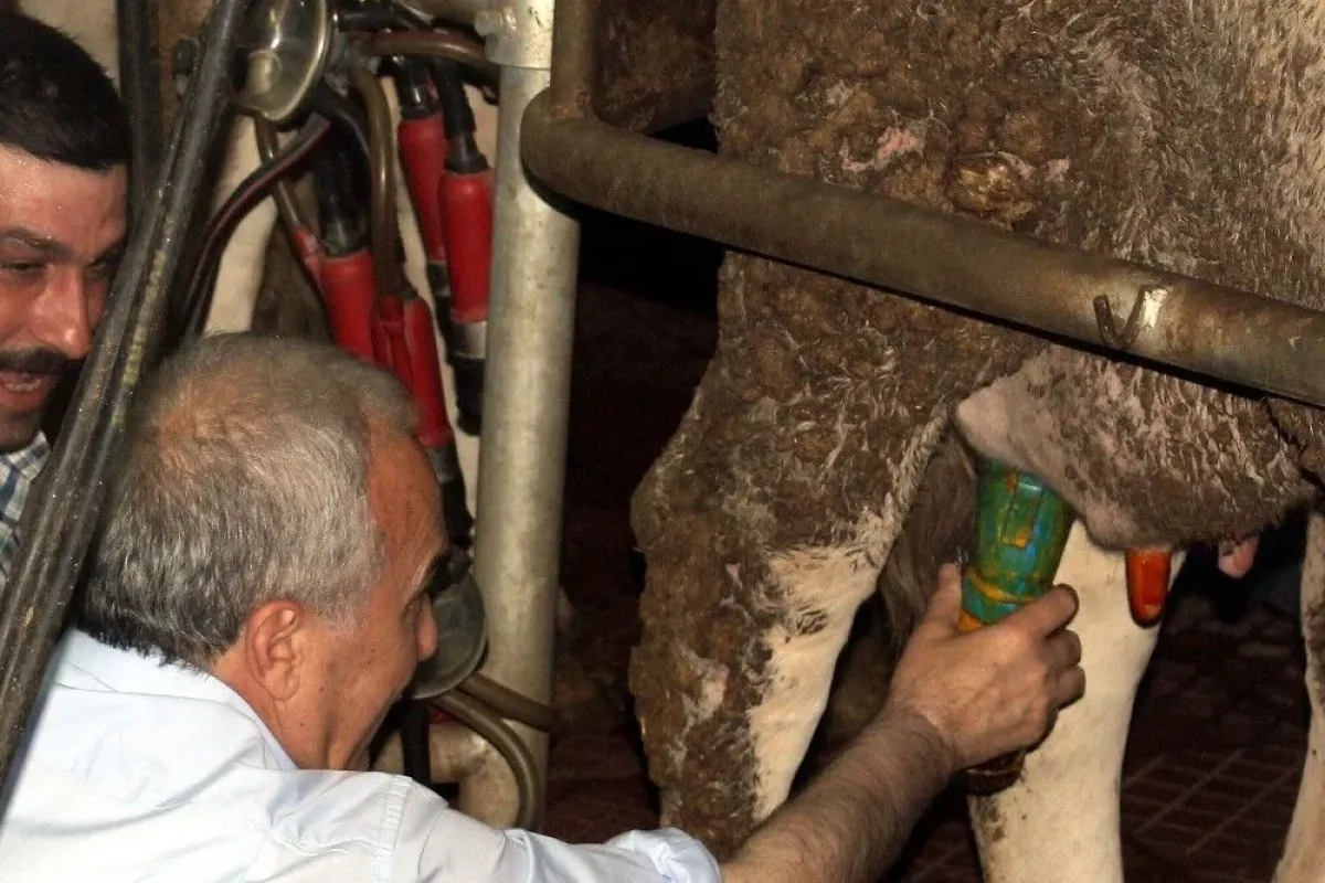 Bakan Fakıbaba Tekirdağda çiftçilerle bir araya geldi