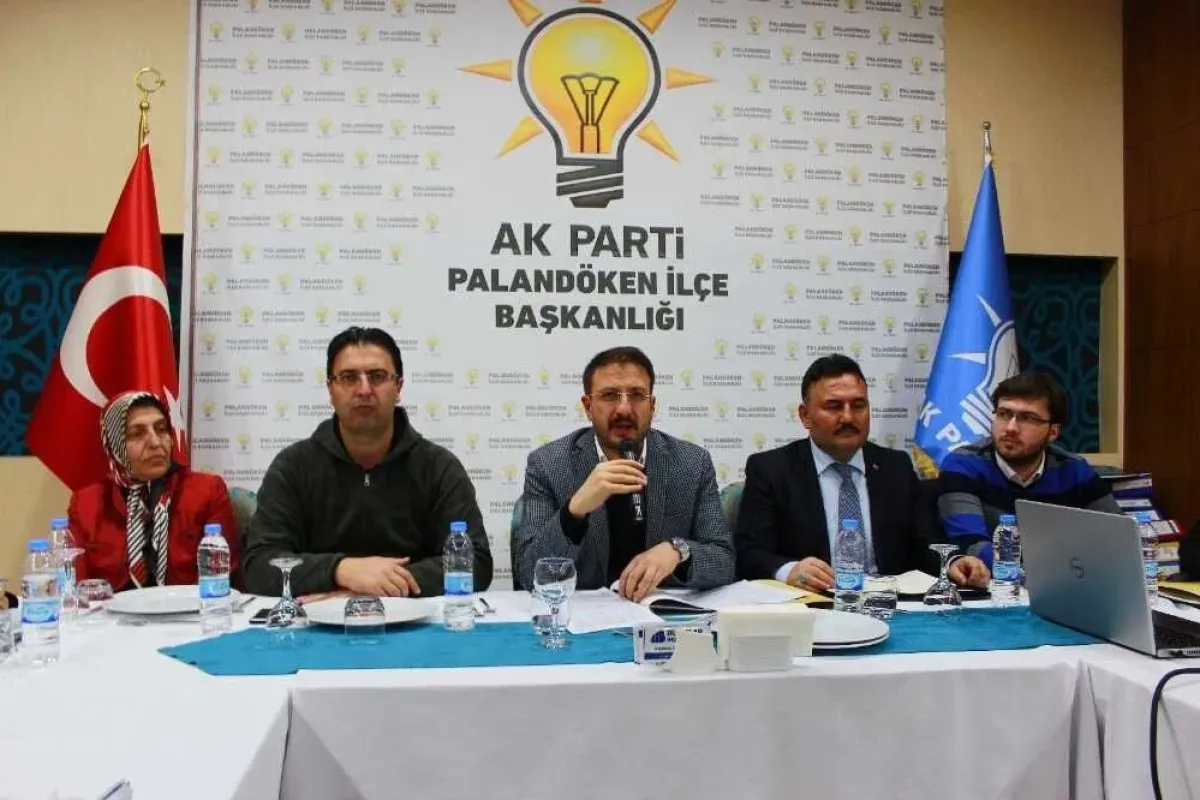 AK Parti Palandöken İlçe Başkanlığı basın ile buluştu