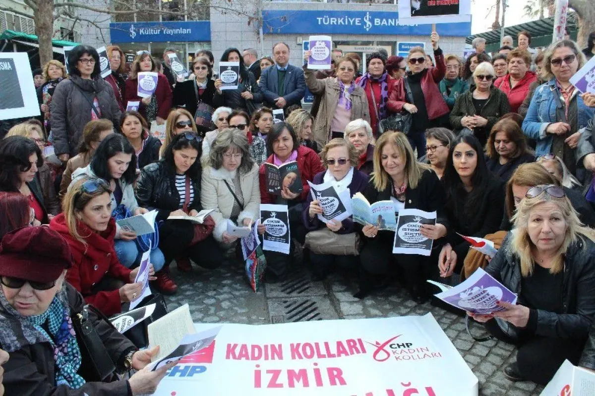 CHPli kadınlar çocuk istismarına karşı kitap okudu