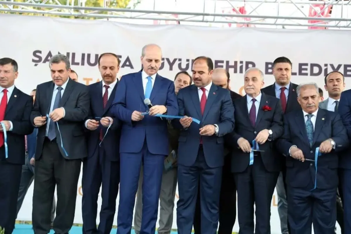 Bakan Kurtulmuş ve Fakıbaba, Şanlıurfada restore edilen tarihi mekanların açılışını yaptı