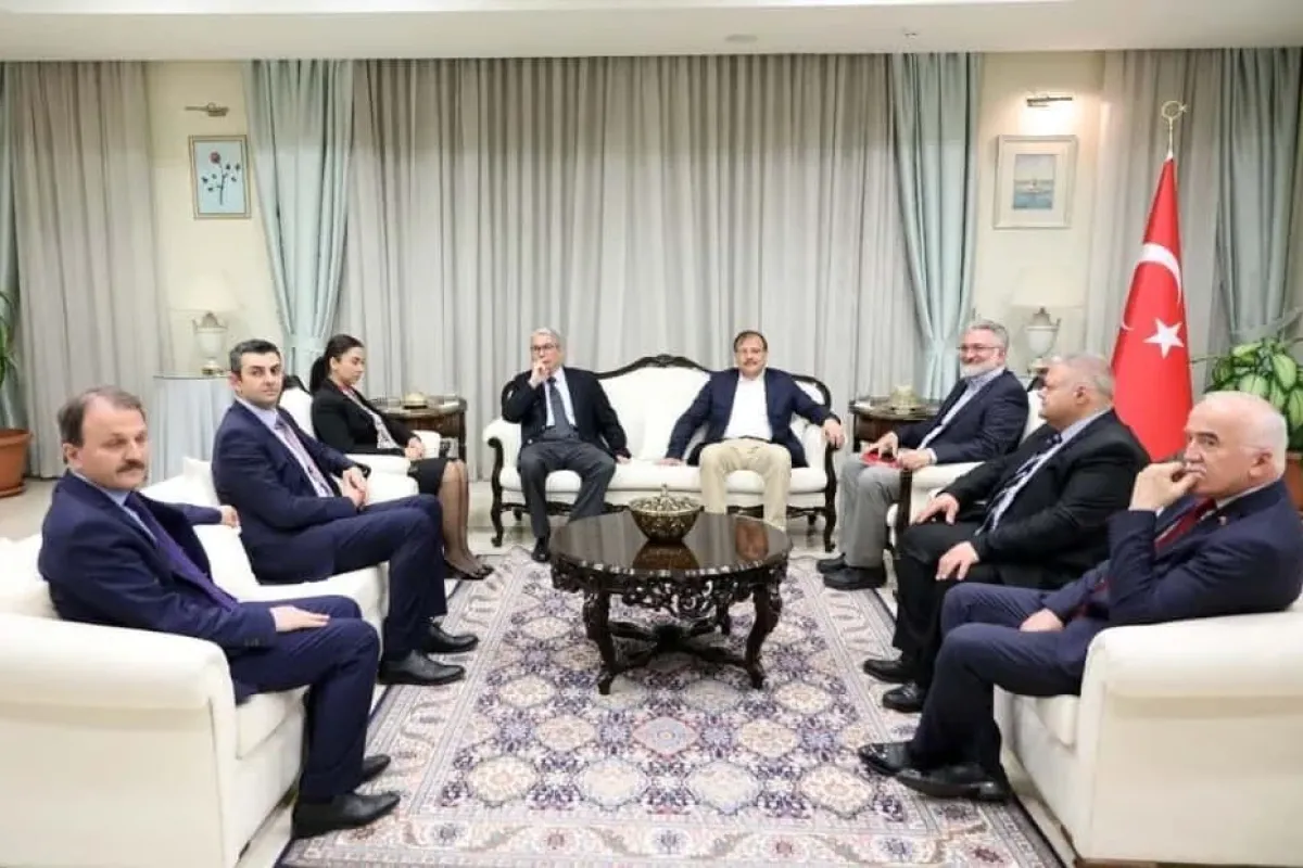 Hakan Çavuşoğlu, Lefkoşa Büyükelçiliğini ziyaret etti