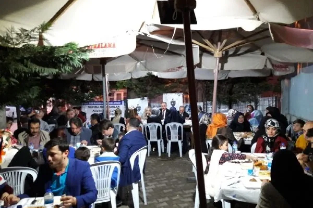 Aliyadan Sokak İftarları