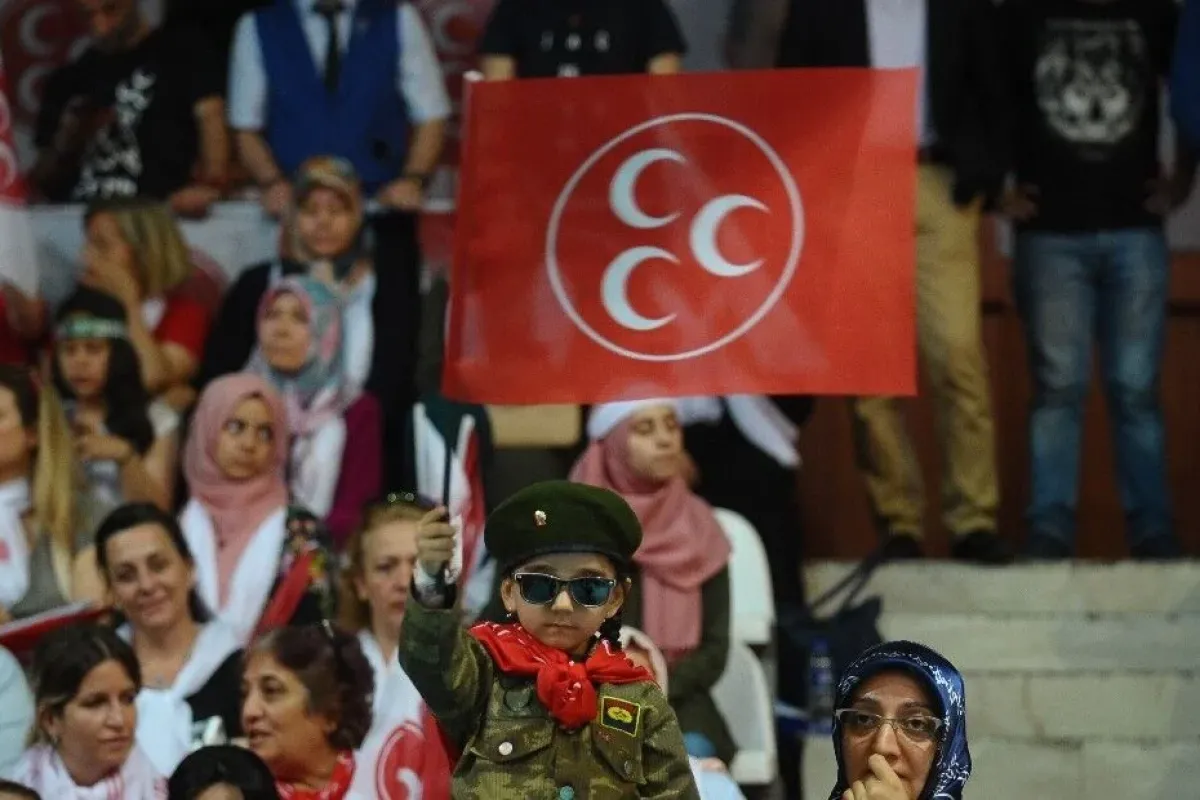 MHP lideri Bahçeli: Kırmızı çizgisi olmayan bir gafilin cumhurbaşkanı adayı olması bile züldür