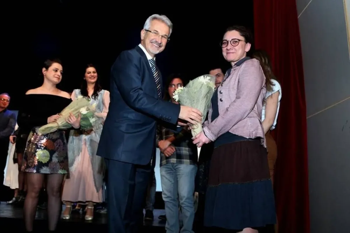 Nilüferde tiyatro zamanı