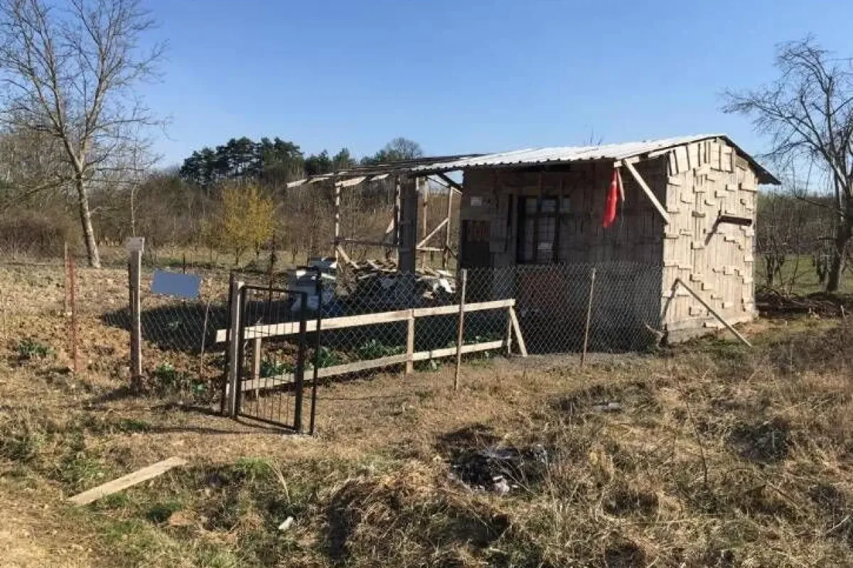 Hırsızlar bu sefer de bağ evlerine dadandılar