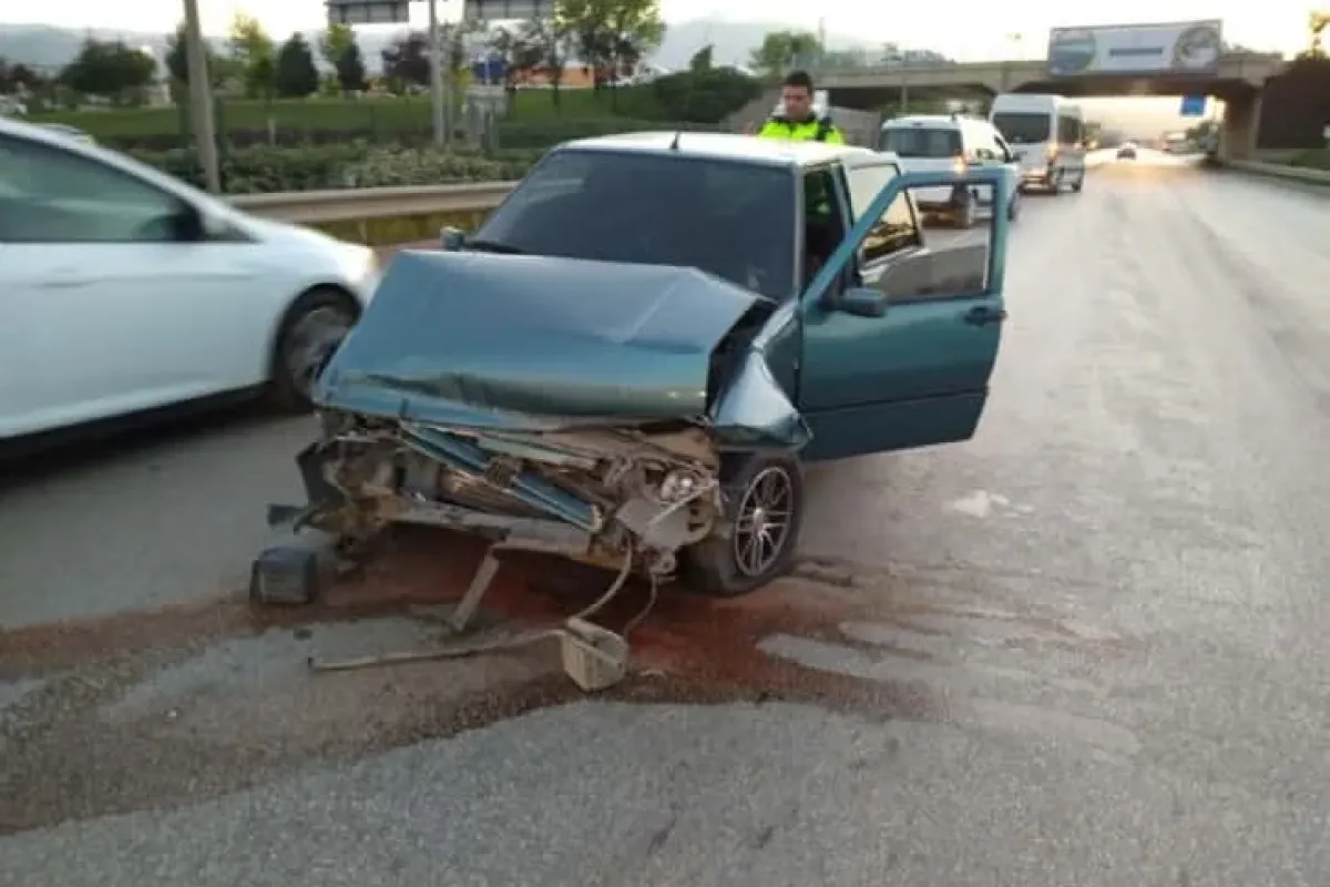 Özdilek kavşağında kaza; 1 yaralı