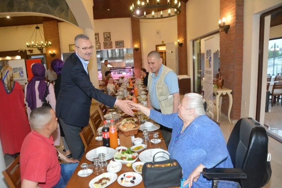Karacabeyde şehit ve gazi aileleri iftarda buluştu