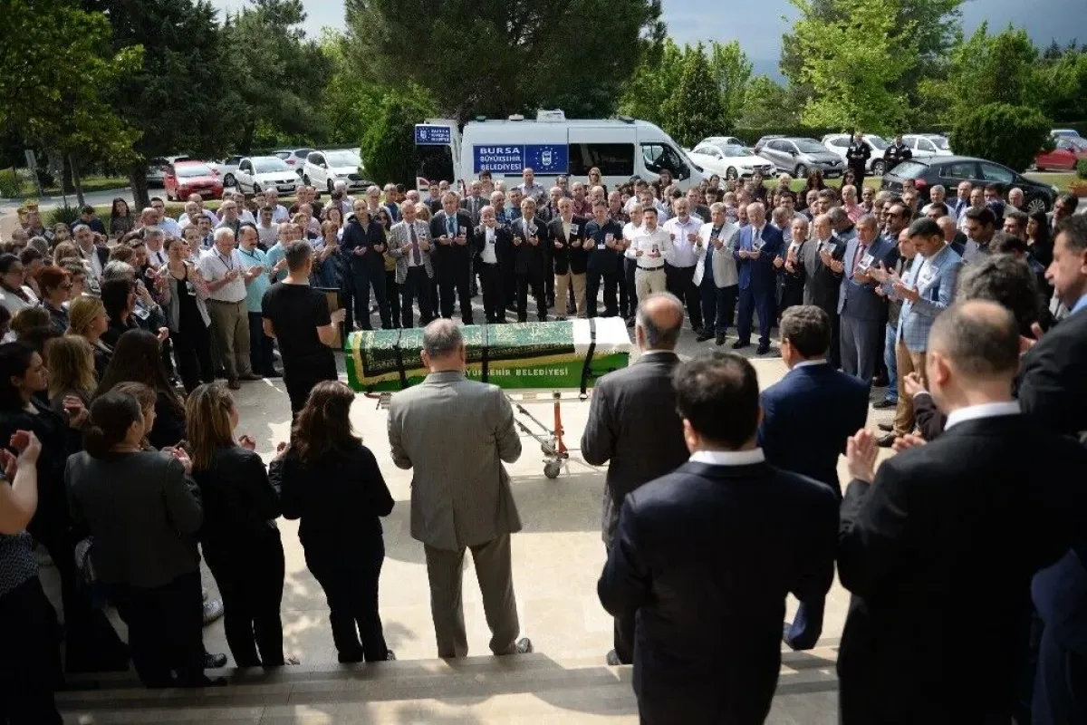 Hukukçu Atabeye üniversiteden son veda