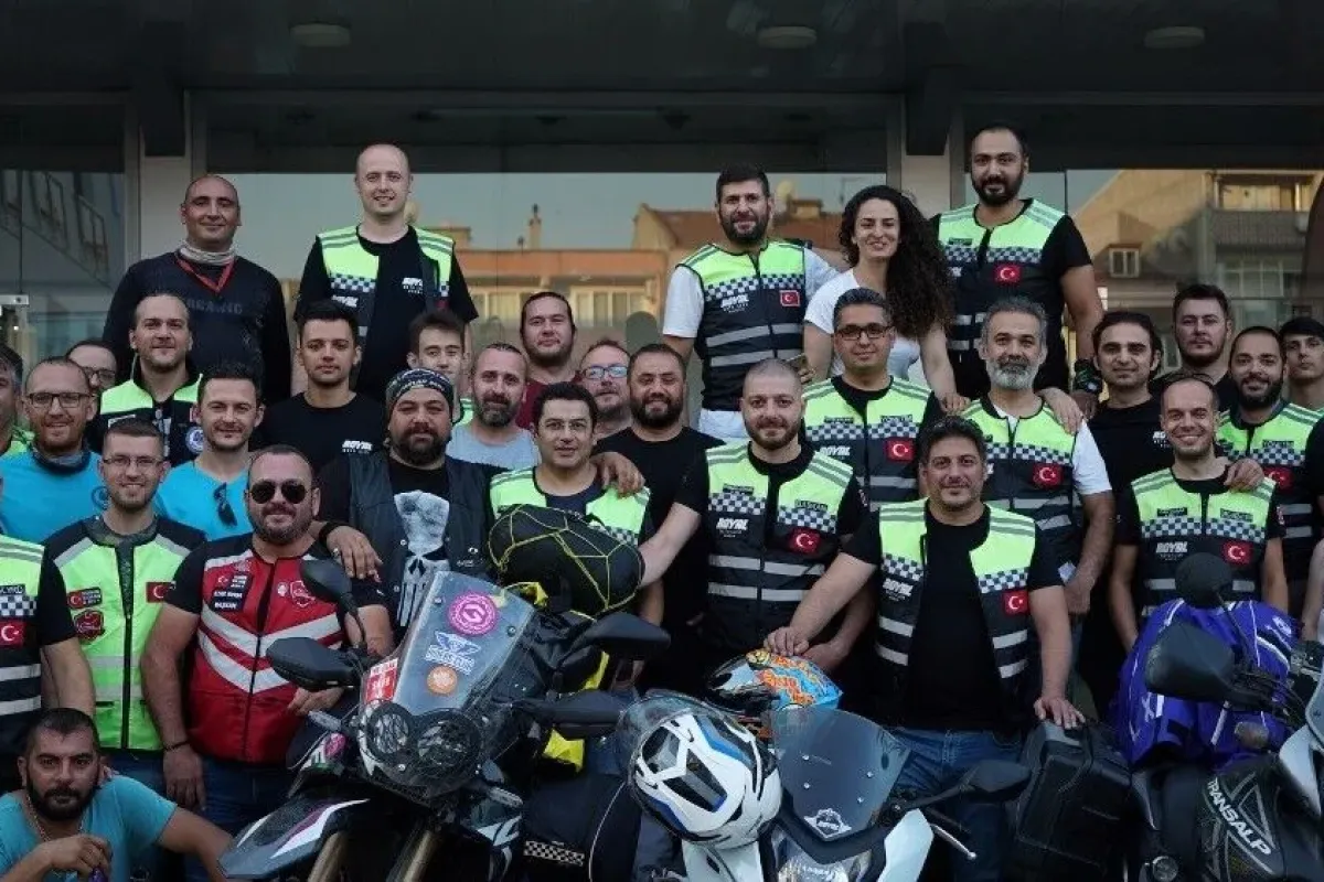Motorcu dostları Bursada buluştu