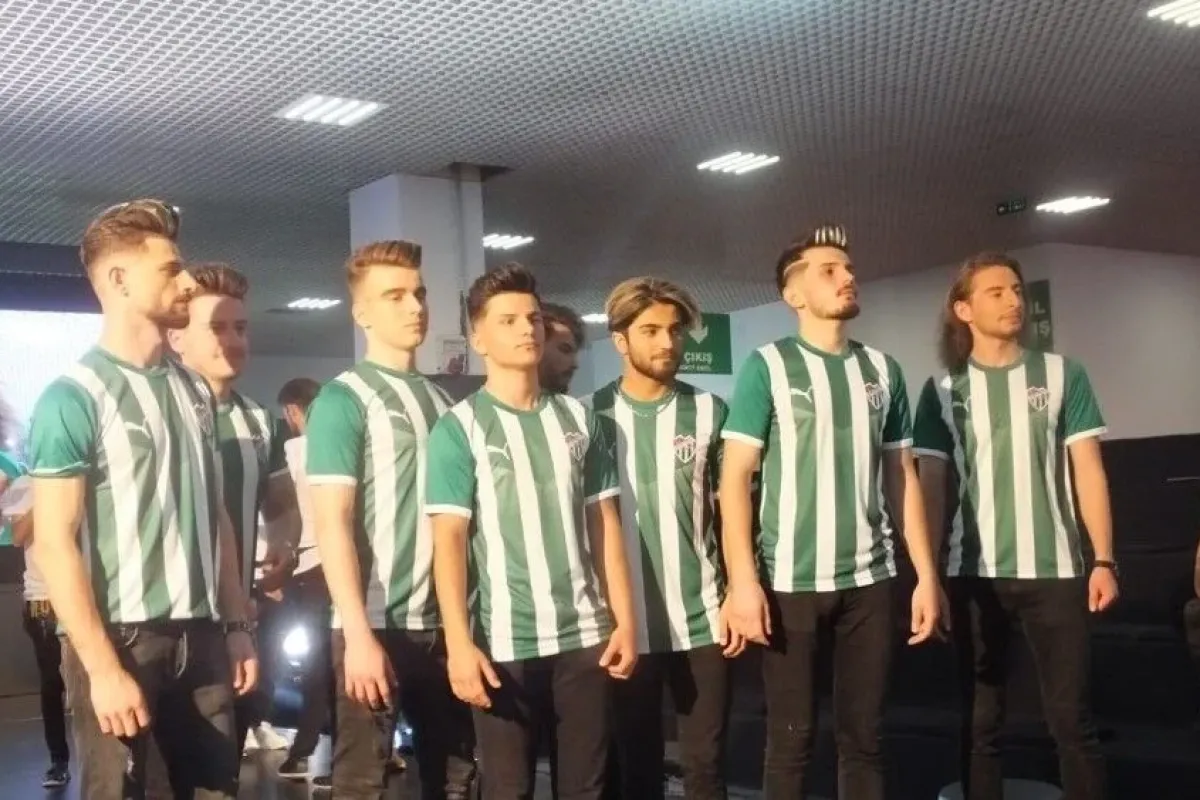 Bursalı kuaförlerin Bursaspor aşkı