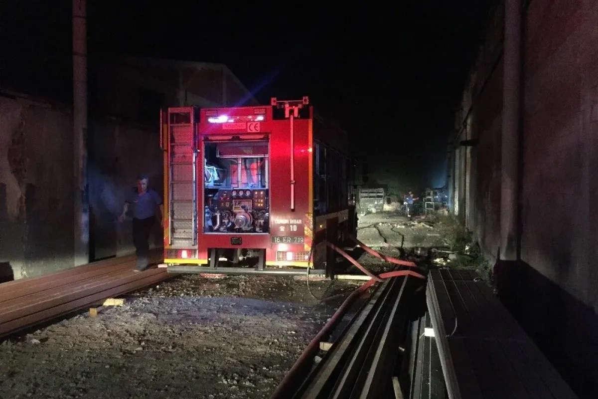 Bursada korkutan fabrika yangını
