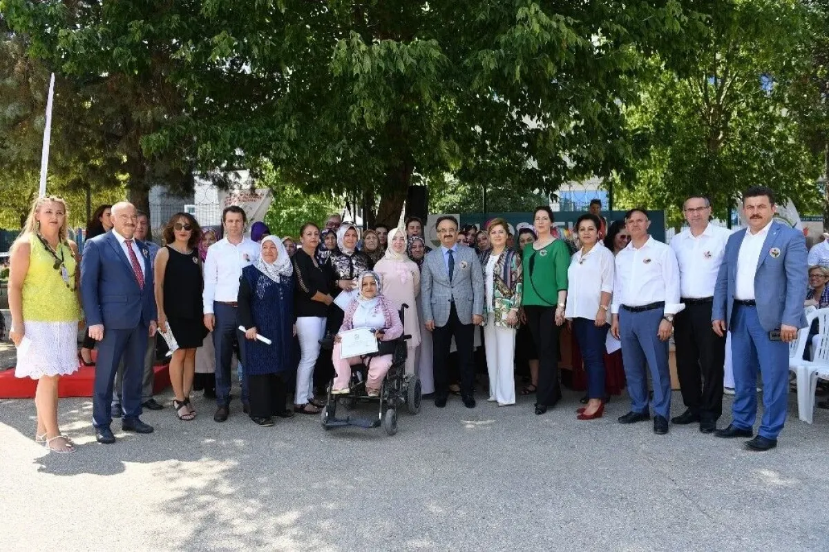 OSMEKten göz kamaştıran yıl sonu sergisi