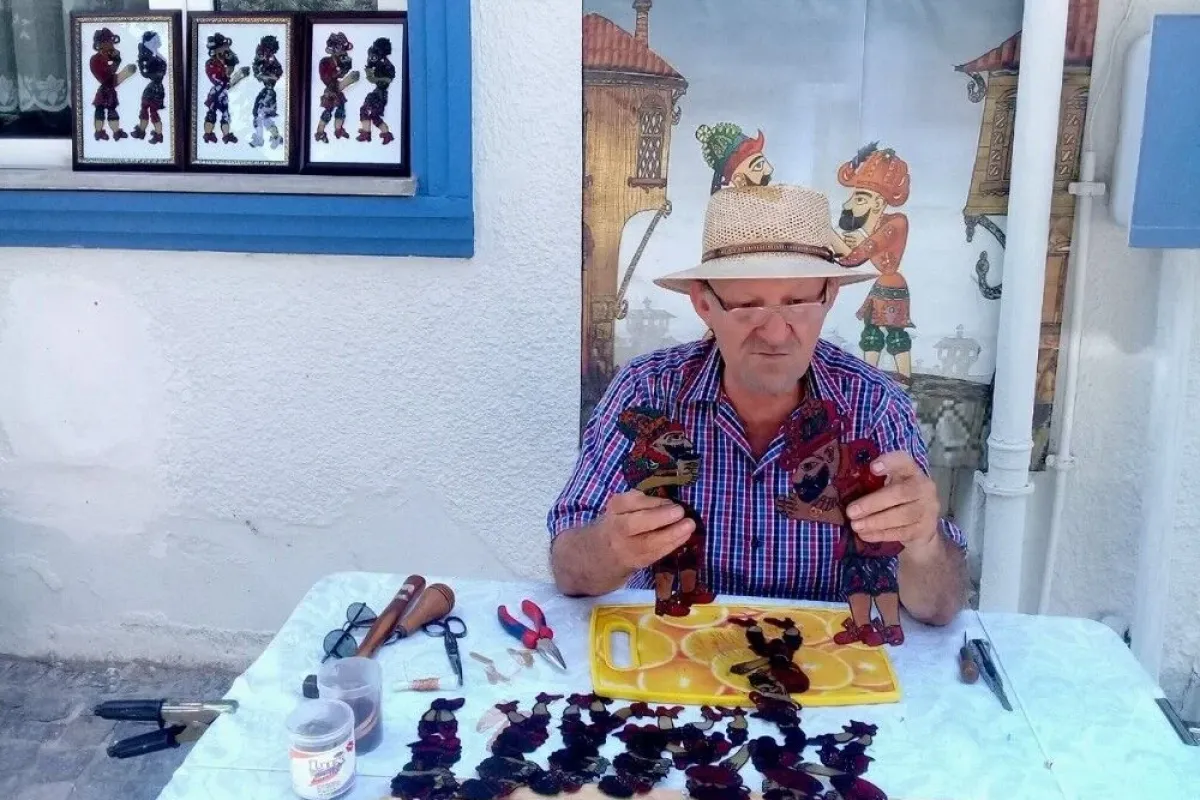 Mübadillerin Karagöz-Hacivat merakı