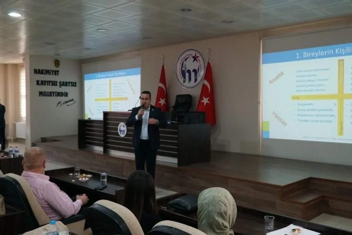 Belediye çalışanlarına kurum kültürü ve aidiyet eğitimi verildi
