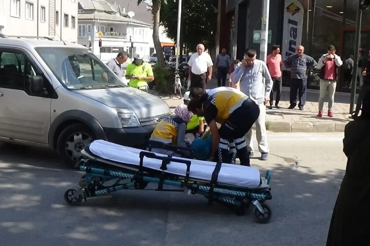 Kafa kafaya böyle çarpıştılar: 2 yaralı