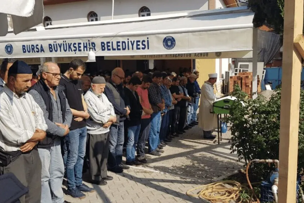 Silahlı saldırıda hayatını kaybeden adam defnedildi