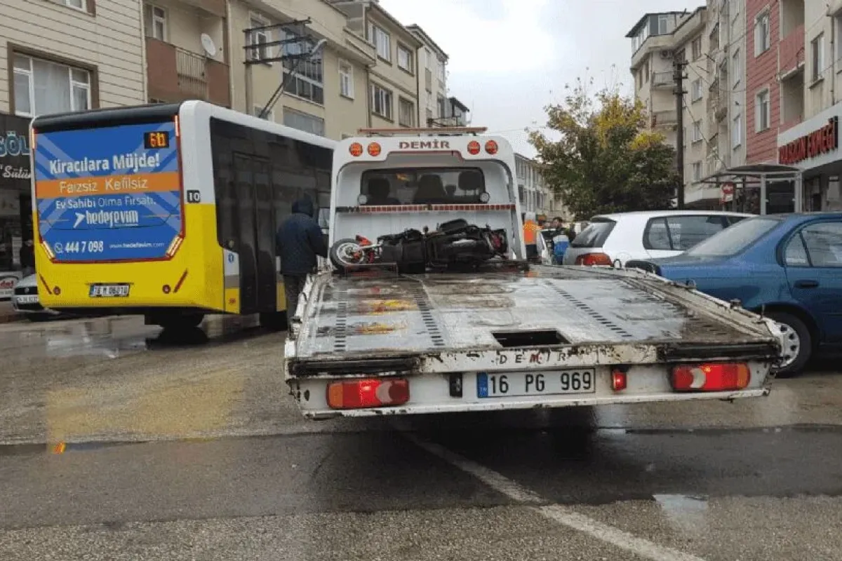 2 araç sırayla çarptı