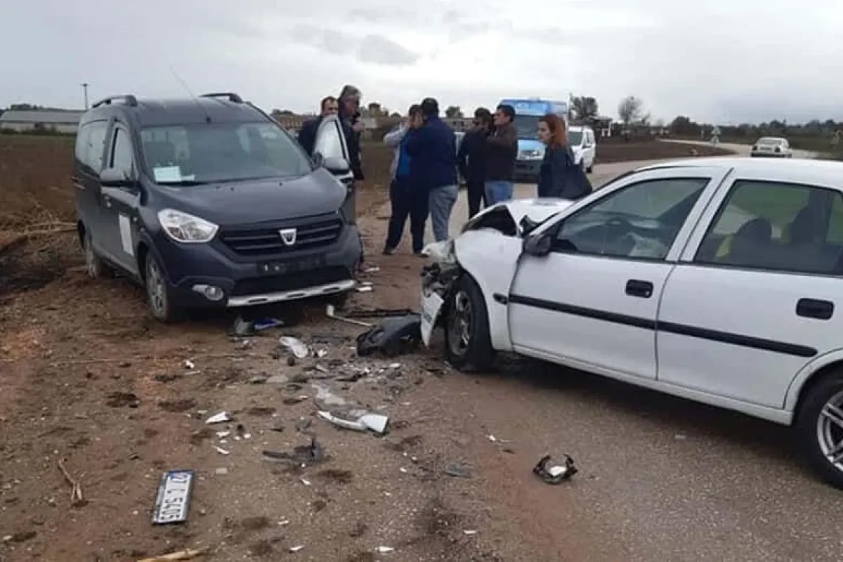 Kamu görevlerini taşıyan araç kaza yaptı: 1 yaralı