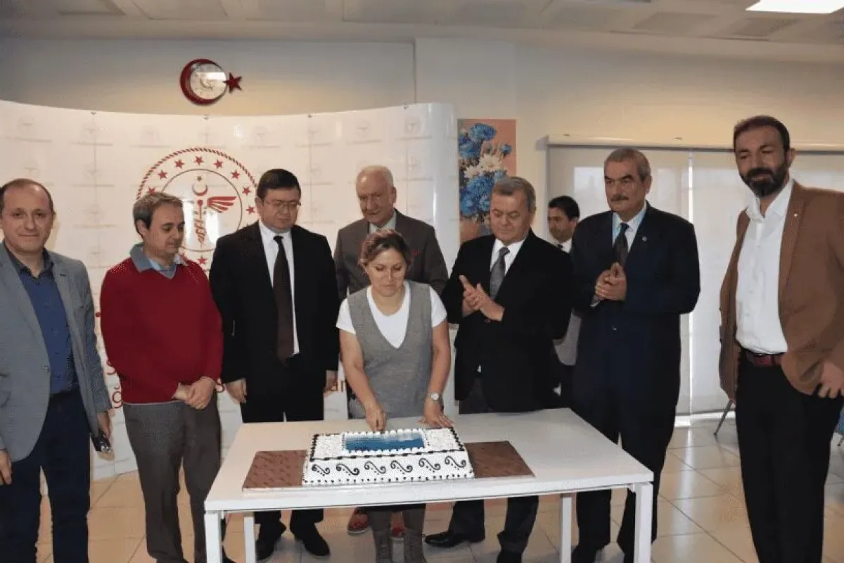 Diş hastanesinde coşkulu kutlama
