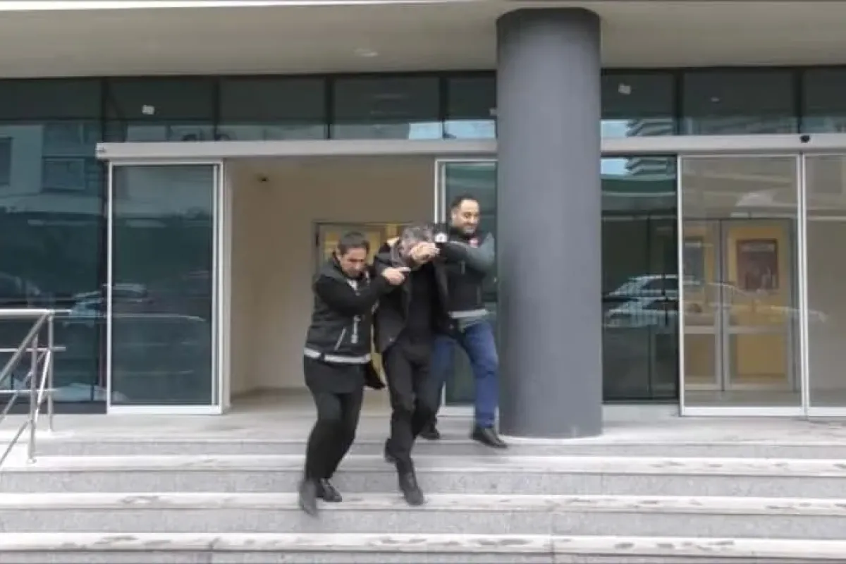 Piyasa değeri 500 bin TL olan uyuşturucu sobanın içinde ele geçirildi