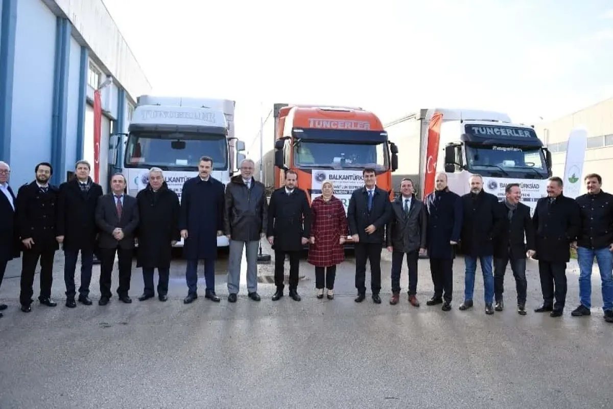 Arnavutluka 3 yardım TIRı