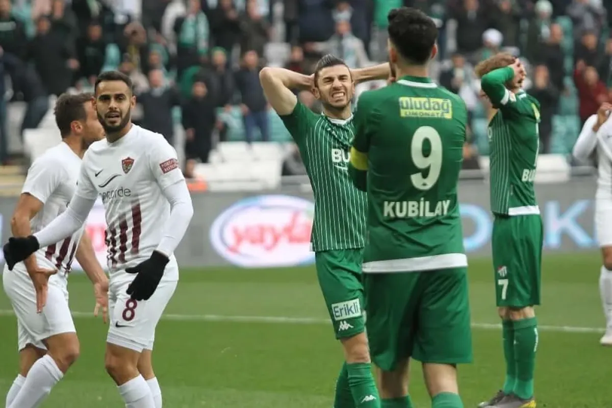 Bursaspor son dakikada 3 puanı kaptı